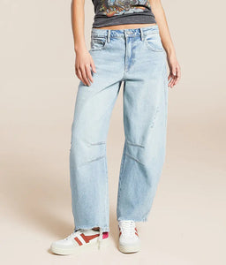 Hidden - SAMMIE - Light Wash 25" Inseam Barrel Jean